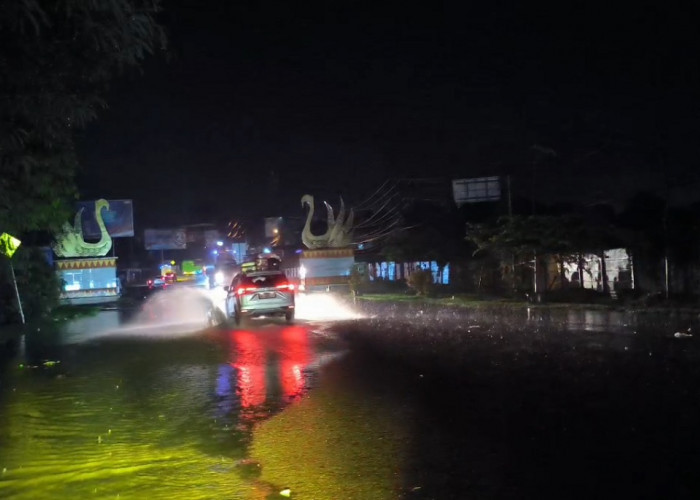 Banjir Melanda Beberapa Titik di Kota Jambi, Warga Keluhkan Buruknya Sistem Drainase