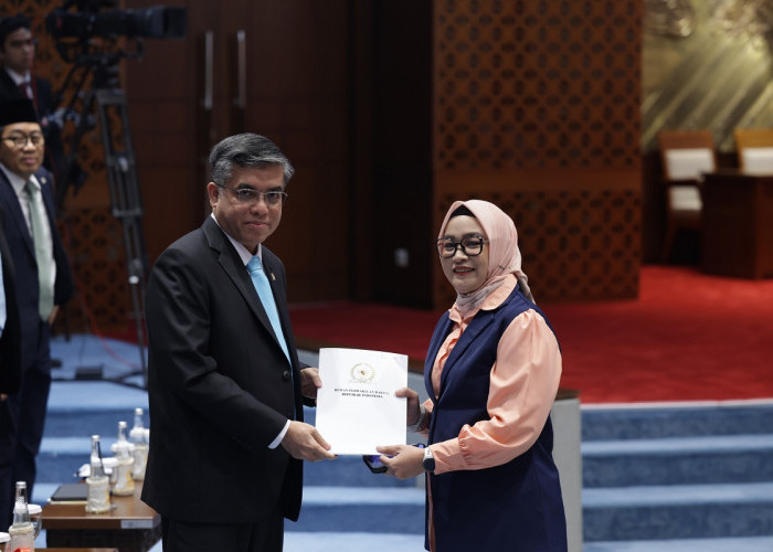 Menaker Ungkap Poin Penting UU Pelindungan Ketenagakerjaan yang Wajib Diketahui Pekerja