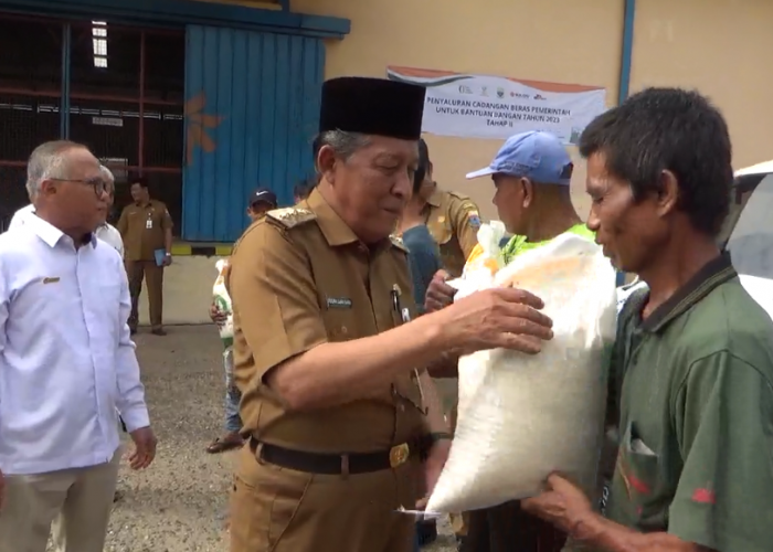 119.000 KPM di Provinsi Jambi Terima  Bantuan Pangan Cadangan Beras dari Pemerintah 