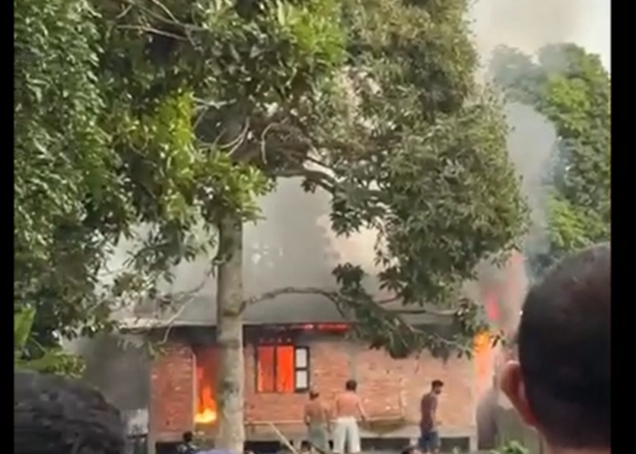 1 Rumah Warga di Danau Teluk Terbakar Jelang Maghrib