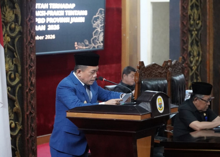 Gubernur Al Haris Sampaikan Tanggapan Pemerintah atas Pandangan Umum Fraksi terhadap Rancangan Perubahan APBD 