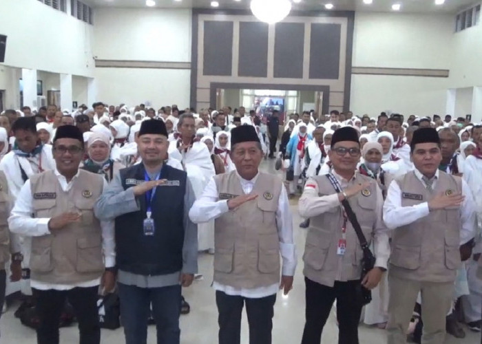 43 CJH Kloter BTH 21 Asal Tanjabtim dan Tanjabbar Resmi Diberangkatkan