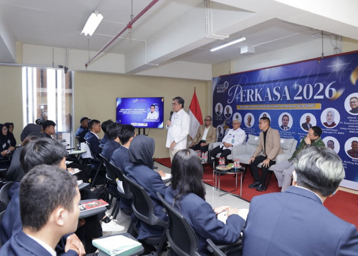 Menaker: Mahasiswa Perlu Seimbangkan Keahlian Teknis dan Kemampuan Komunikasi