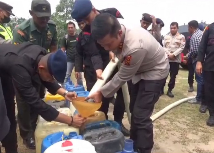 Polda Jambi Salurkan 24 Ribu Liter Air Bersih di Mestong