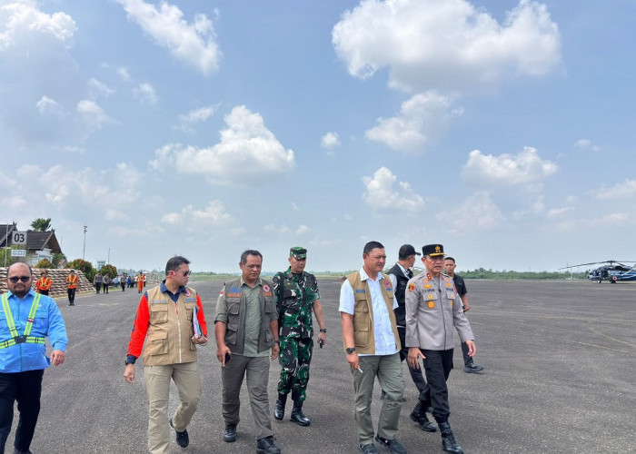 Kapolda Jambi Bersama Satgas Karhutla Pantau Langsung Kebakaran Lahan Gambut