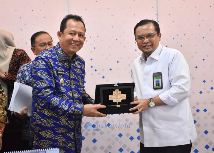 Bupati Muaro Jambi Temui Kemendikdasmen, Soroti Krisis Sarpras hingga Distribusi Guru