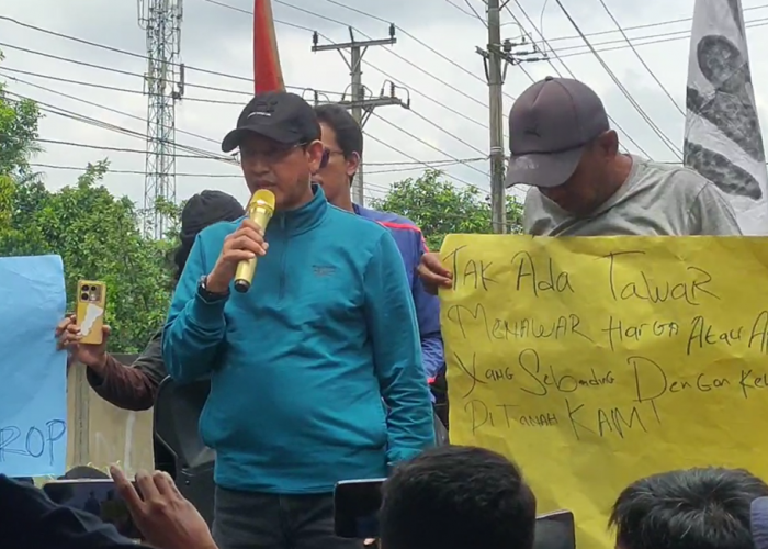 WARGA BLOKIR JALIMSUM, TOLAK STOCKPILE BATU BARA