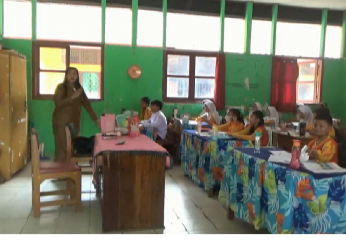 Kualitas Udara Batang Hari Membaik, Pelajar Kembali Masuk Sekolah