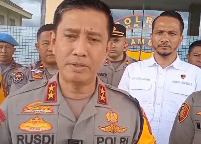 Kisruh Pilkada Serentak 2024 Pasca Ricuh, Polda Jambi Pertebal Personel Pada Pleno Di Sungai Penuh