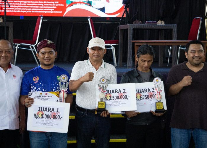 Hadiri Open Tournament Catur JBC CUP 2025, Ketum KONI Pusat Marciano Berikan Apresiasi