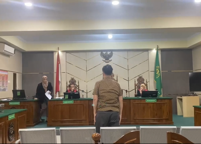 KASUS KORUPSI KREDIT PT PAL DI BNI HAKIM TOLAK EKSEPSI DIREKTUR & MANTAN DIREKTUR
