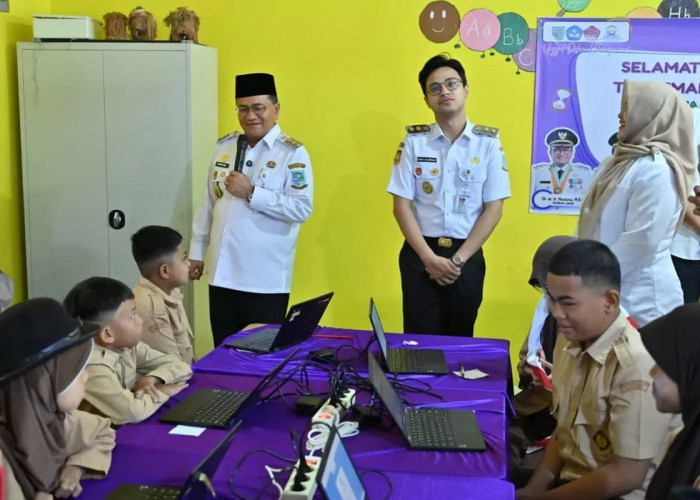 Tinjau TKA Tingkat Sekolah Dasar, Wali Kota Maulana Dorong Pendidikan Inklusif
