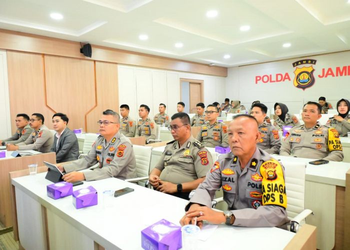 Pelatihan Public Speaking Call Center 110, Polda Jambi Tingkatkan Profesionalisme Pelayanan Publik