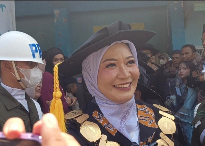 Wisuda ke 23 Sukses, Dona Elvia Desi Harap Sarjana STIE Sakti Alam Kerinci bisa Memajukan Ekonomi Daerah 