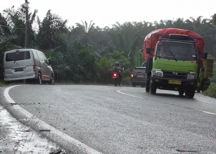 Hati-Hati Melintasi Simpang Pijoan Jaluko, Jalur Rawan dan Sering Terjadi Kecelakaan