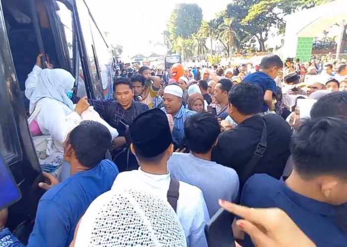 Ribuan Keluarga Sambut Kedatangan Jemaah Haji Sarolangun 