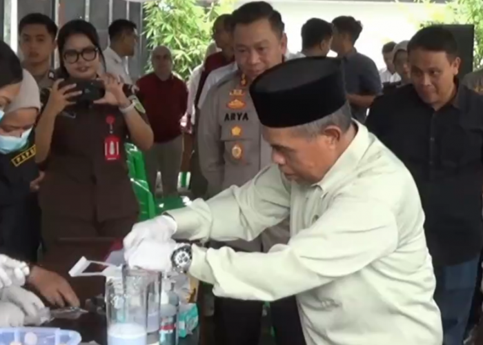 Kejari Batang Hari Musnahkan Barang Bukti Narkotika dan Tindak Pidana Umum
