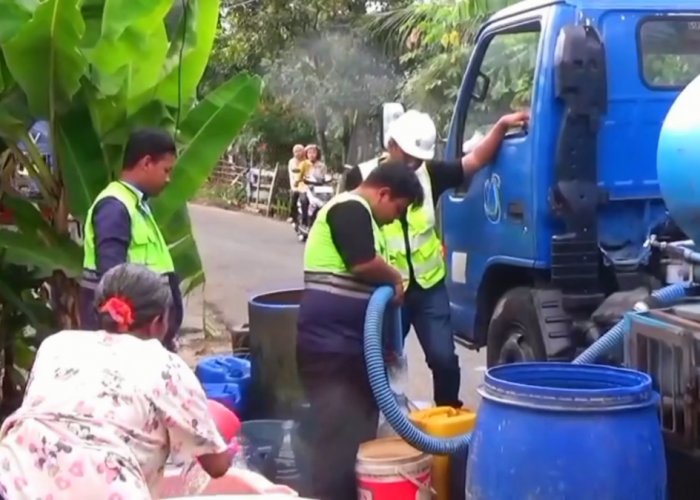 Jambi Dilanda Kekeringan, 969 Ribu Liter Air Bersih Disalurkan untuk Warga