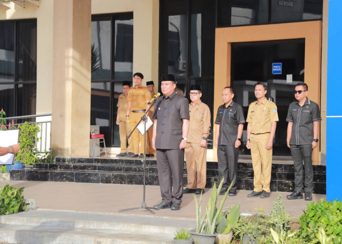 Wabup Katamso Tekankan Sinergi dan Kinerja ASN dalam Apel Gabungan