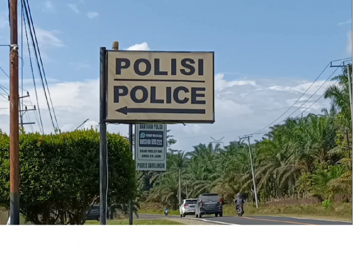 Viral di Media Sosial, Aksi Preman Rusak Mobil Korban