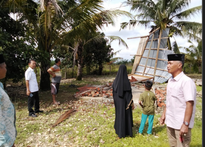 Puluhan Rumah Warga Di Desa Temenggung Diterjang Angin Puting Beliung