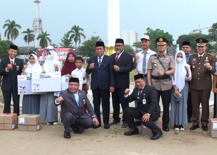 Pro Jambi Cerdas Pemprov Jambi Salurkan Bantuan Pro Jambi Cerdas Untuk 958 Siswa Di Kota Jambi