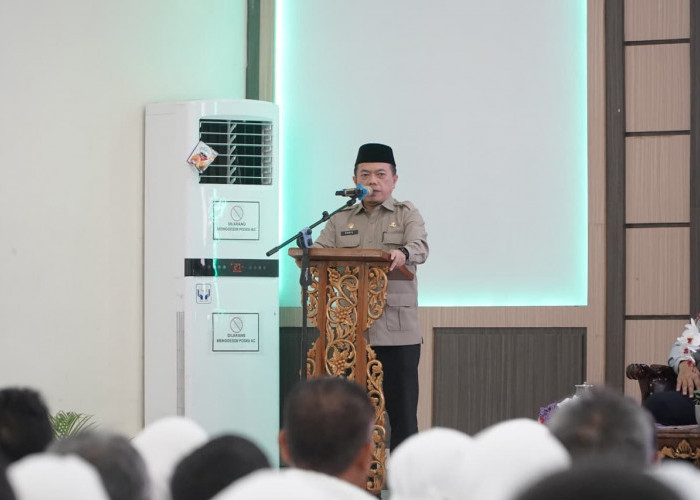 Lepas JCH Kloter Terakhir BTH 25, Gubernur Al Haris: Semoga Layanan Haji Makin Baik, Jamaah Makin Puas