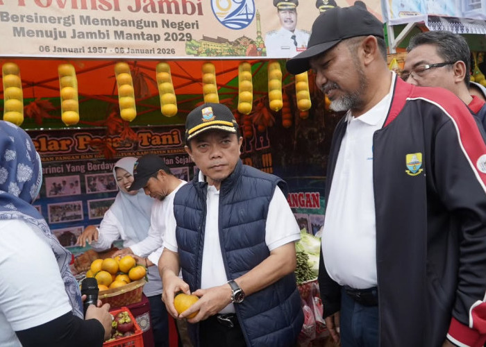 Gubernur Jambi Al Haris Buka Pasar Tani di Lapangan Garuda 