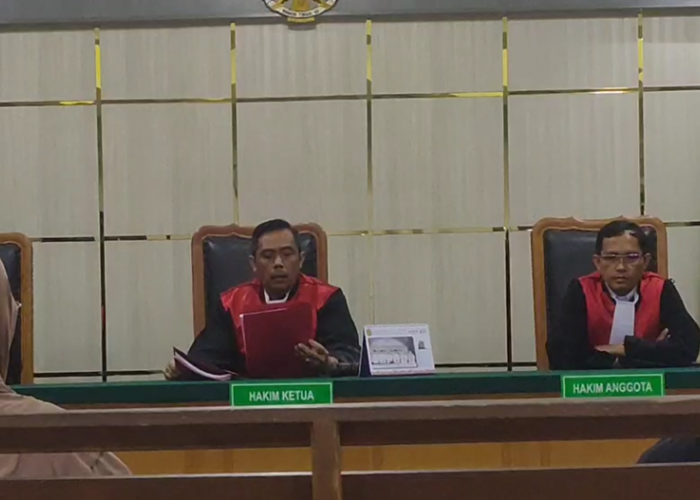 Mantan Kepala Puskesmas Kebon IX Jalani Sidang Perdana Kasus Dugaan Korupsi BOK