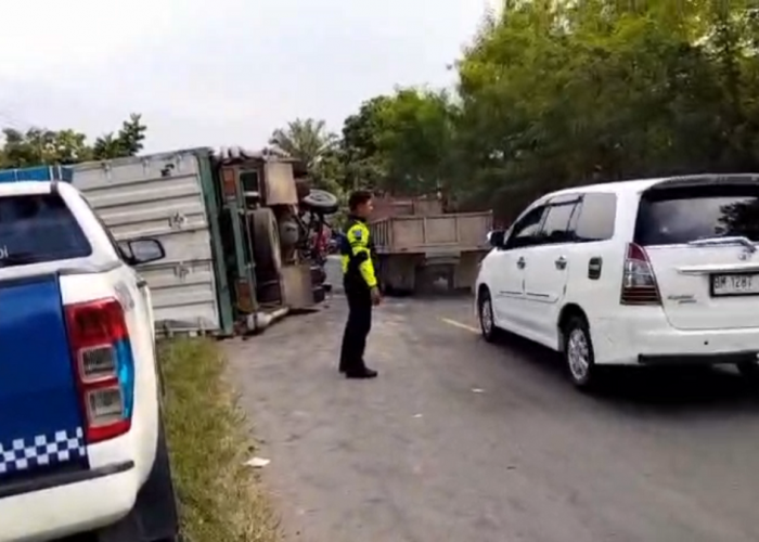 Kecelakaan lalulintas  3 unit mobil alami kecelakaan di lintas timur jambi - merlung