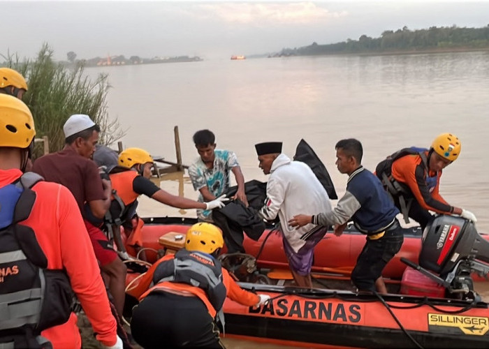Bocah 7 Tahun Tenggelam di Sungai Batanghari, Ditemukan Tak Bernyawa 10 Meter dari Lokasi Jatuh
