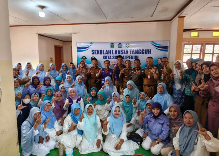 Sekolah Lansia Tangguh Perkuat Spiritual Lansia Sungai Penuh