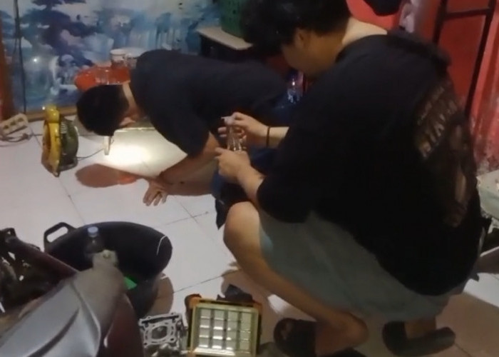 Diduga Jadi Basecamp Sabu, Rumah di Alam Barajo Diobok-obok Polisi