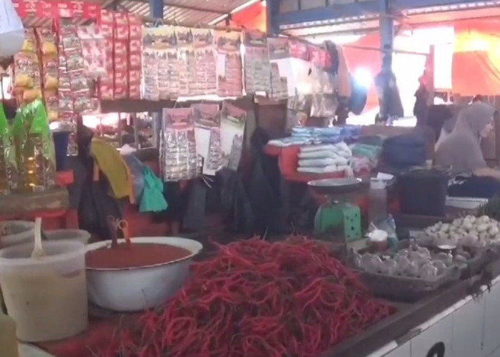 Dampak Banjir, Harga Cabai Merah di Pasar Tanjung Bajure Kembali Naik 