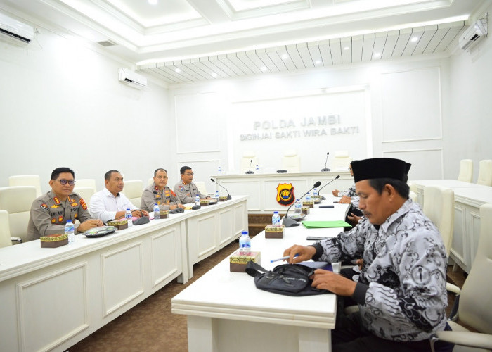 Polda Jambi Gelar Audiensi dengan PGRI, Bahas Perlindungan Guru dan Penyelesaian Kasus Secara Mediasi