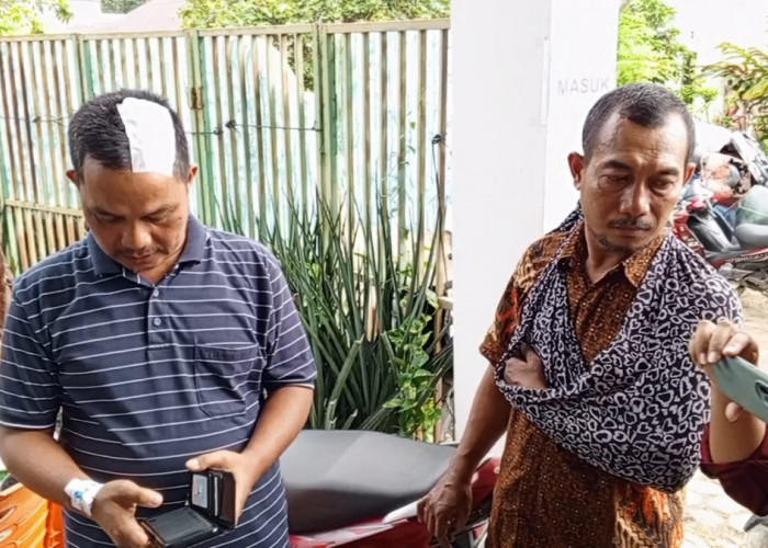 Ngamuk Istri Tidak Dapat Suara, Masa Dari PKN Hajar Pak RT dan Anggota KPPS TPS 23 di Jelutung