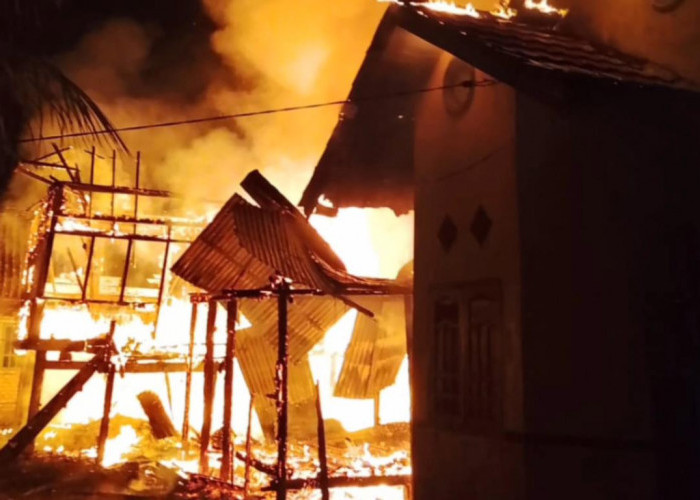 Empat Rumah di Mersam Terbakar, Kerugian Ditaksir Rp. 700 Juta