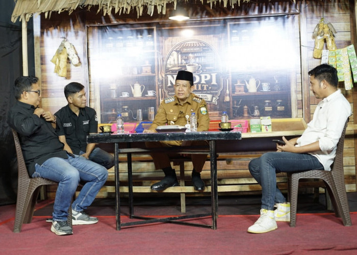 Bupati Muaro Jambi 'Ngopi Pahit' di JambiTV, Bahas Kebijakan hingga Isu Hangat Pembangunan