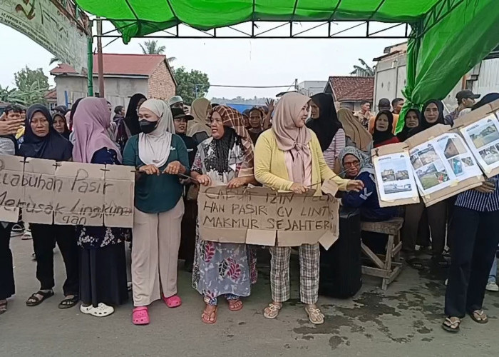 Demo Tuntut Tambang Pasir Ditutup, Warga Penyengat Olak Dirikan Tenda di Jalan Nasional