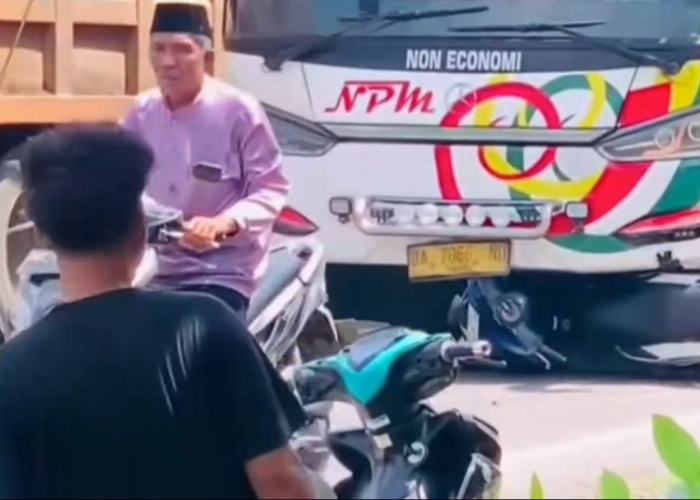 Pemotor di Batang Hari Terseret ke Kolong Bus NPM, Beruntung Hanya Alami Luka Ringan