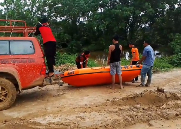 Nenek Aminah Tenggelam di Sungai Sekalo, Upaya Pencarian Terkendala Banjir yang Semakin Meluas