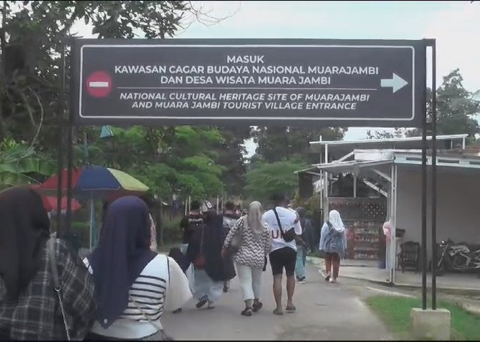 Ribuan Warga Liburan ke Candi Muaro Jambi, Manfaatkan Libur Panjang Jelang Pemilu 2024