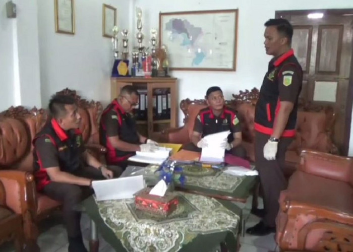 Disperindagkop Dan ULP Tebo Digeledah Kejari, 1 Laptop Dan Dokumen Terkait Proyek Pasar Tanjung Bungur Disita