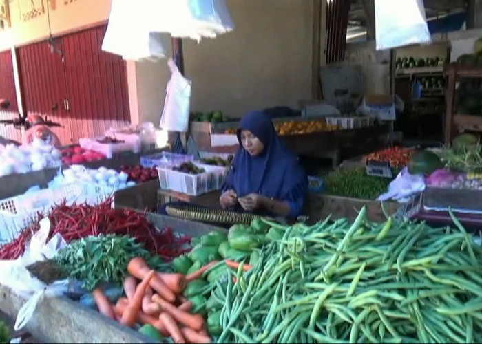 Harga Kebutuhan Pokok Naik Signifikan, Harga Cabai Merah Tembus Rp.80.000
