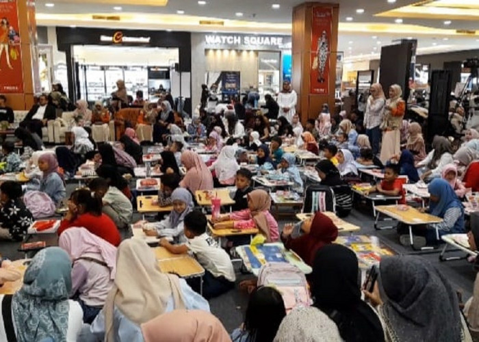 Antusiasme Orang Tua Terhadap Lomba Mewarnai Dalam Event Pekan Raya Otomotif