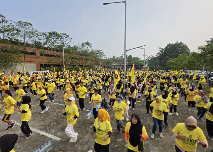 Ribuan Warga Meriahkan Senam Massal HUT ke-60 Partai Golkar di Jambi, Pecahkan Rekor MURI