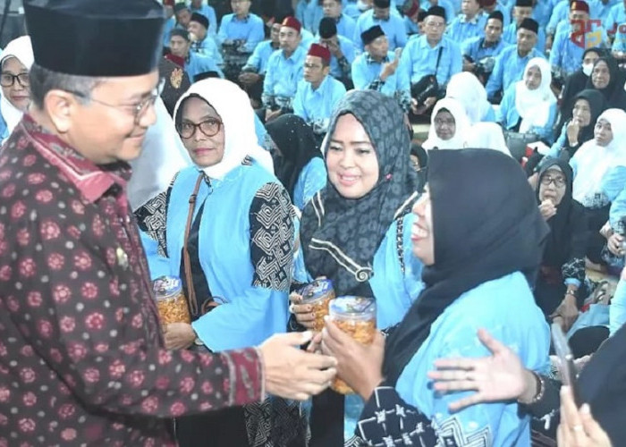 Wali Kota Maulana Lepas 838 Jamaah Calon Haji Kota Jambi