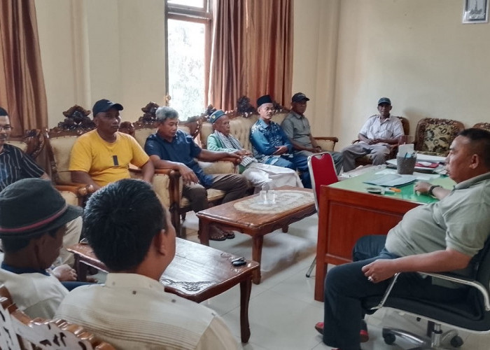 Tagih Janji, Warga Sungai Bengkal Datangi Kantor Camat: Sengketa Batas Makin Memanas!