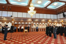 Wakil Gubernur Jambi, Abdullah Sani, melantik sebanyak 49 pejabat 