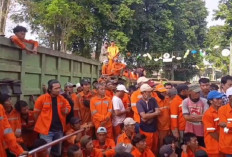 Tuntut Kenaikan Gaji, Ratusan Sopir Dan Petugas Kebersihan Di Kota Jambi Unjuk Rasa